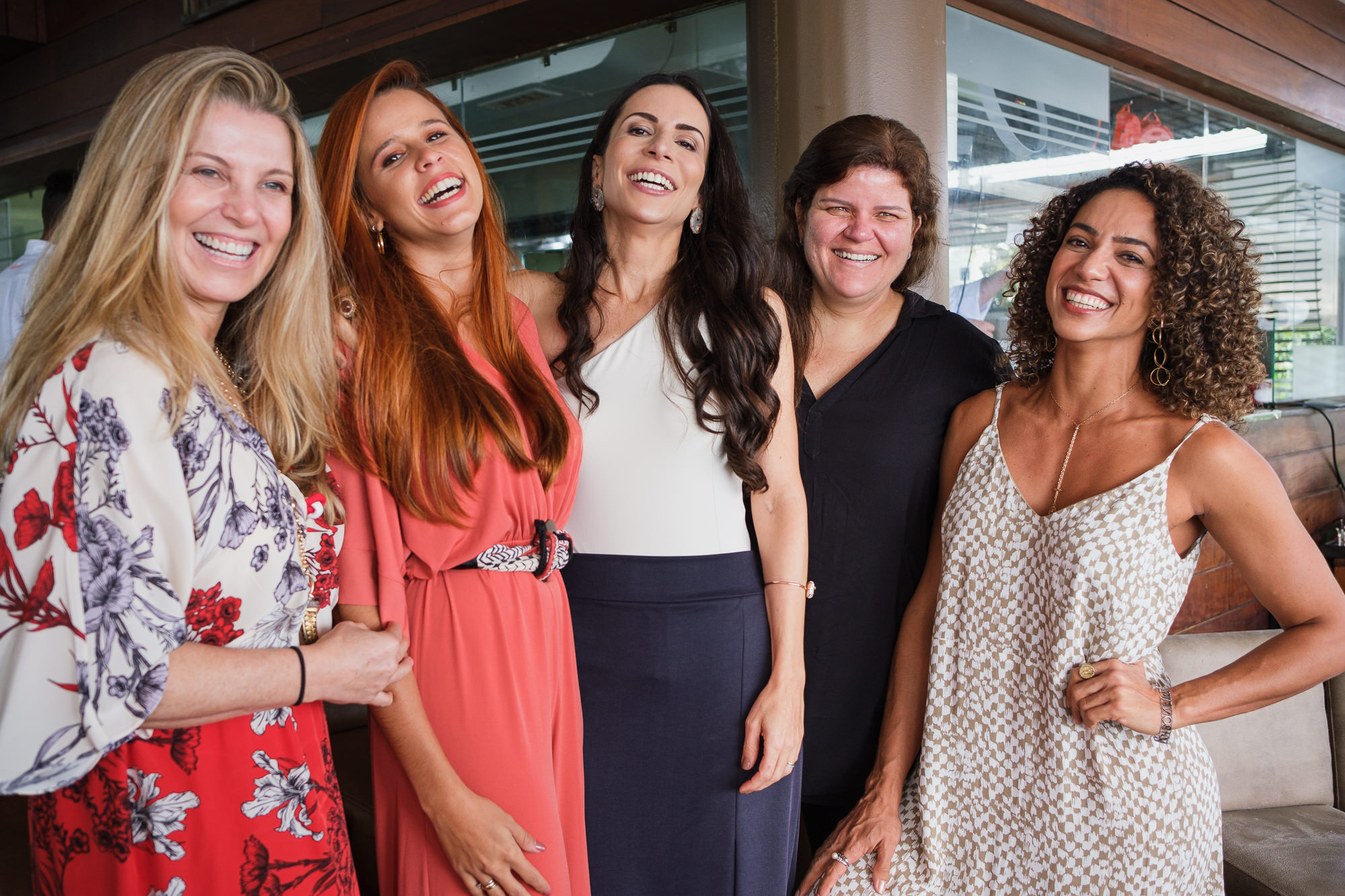 Camila Meccia entre Denise Leão, Ayla Oliveira, Gabriela Daltro e Bianca Martinez                     
